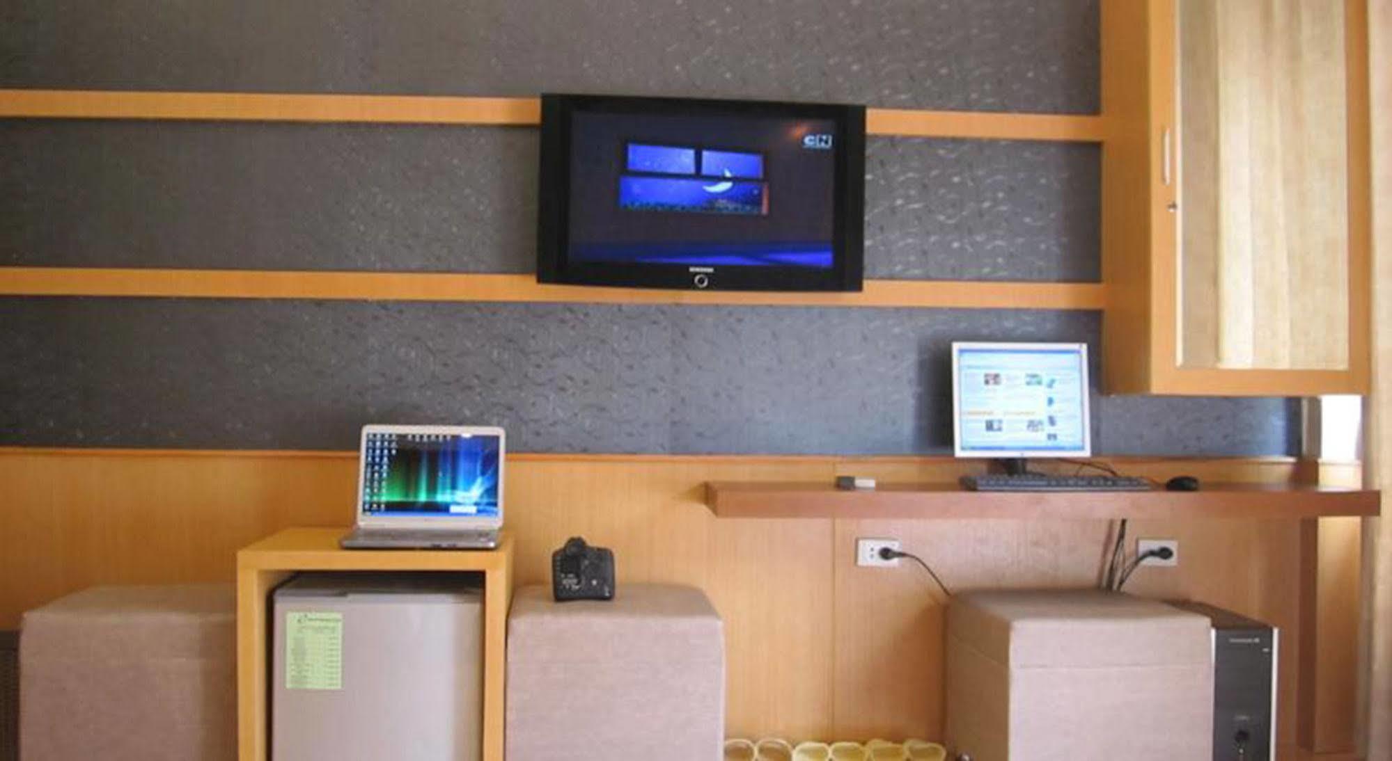 Hanoi Sports Hotel Buitenkant foto
